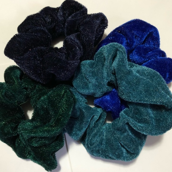 4-Piece Scrunchie Mystery Bundle! - Picture 4 of 8